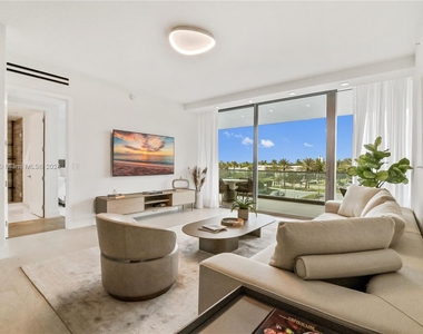 10203 Collins Ave - Photo Thumbnail 11