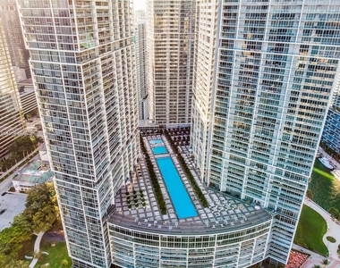 495 Brickell Ave - Photo Thumbnail 21