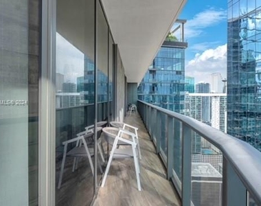 801 S Miami Ave - Photo Thumbnail 1