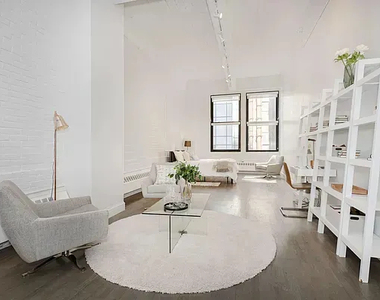 110 Greenwich Street - Photo Thumbnail 1