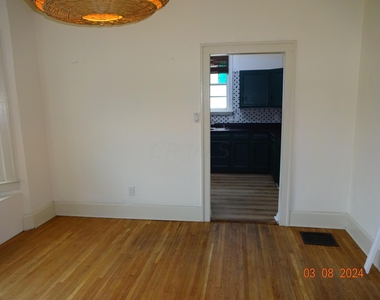 215 E Jenkins Avenue - Photo Thumbnail 15