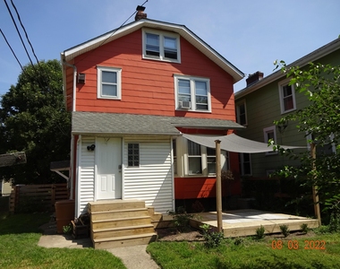 215 E Jenkins Avenue - Photo Thumbnail 4