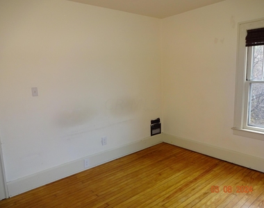 215 E Jenkins Avenue - Photo Thumbnail 30