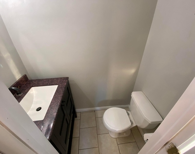 215 E Jenkins Avenue - Photo Thumbnail 22