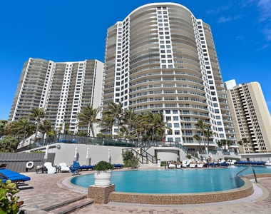 2700 N Ocean Drive - Photo Thumbnail 42