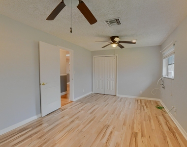 1545 Sw 13th Street - Photo Thumbnail 33