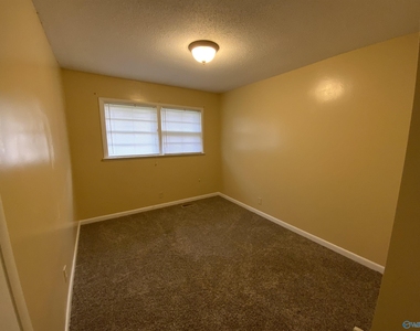 4022 Summerhill Drive Nw - Photo Thumbnail 6