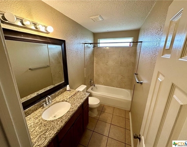 2207 Waterfall Drive - Photo Thumbnail 8