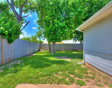 1712 N Crawford Avenue - Photo Thumbnail 39