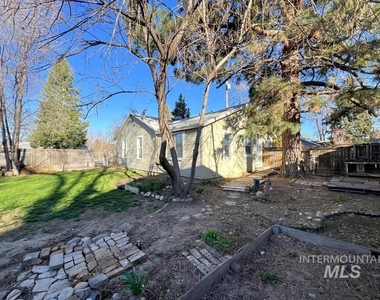 2510 S Gekeler Lane - Photo Thumbnail 27