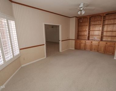 9305 E Cedar Waxwing Drive - Photo Thumbnail 3