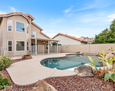 7705 W Tonto Drive - Photo Thumbnail 14