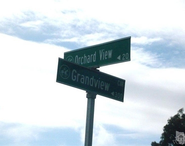 313 Grandview Circle - Photo Thumbnail 54