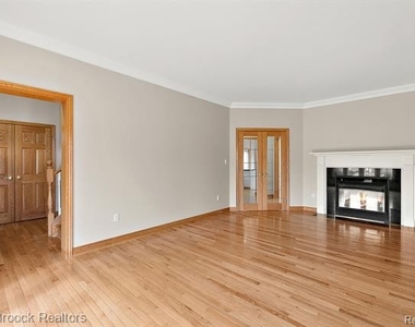 1489 Holland Street - Photo Thumbnail 7