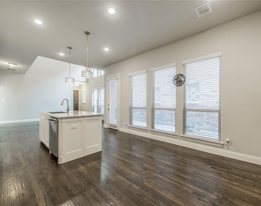 7409 Collin Mckinney Parkway - Photo Thumbnail 10