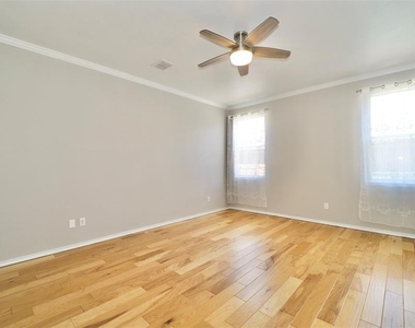 2901 Hudson Crossing - Photo Thumbnail 17