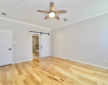 2901 Hudson Crossing - Photo Thumbnail 18