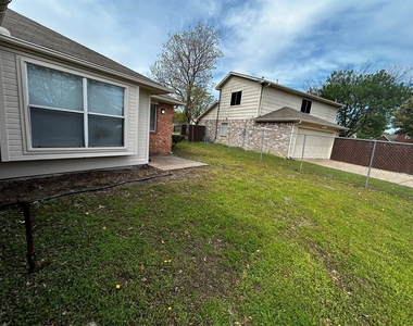 705 Creekside Drive - Photo Thumbnail 21