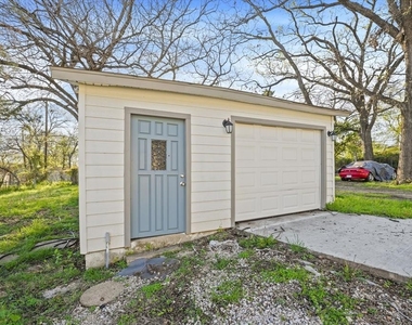 1122 S Oak Cliff Boulevard - Photo Thumbnail 17