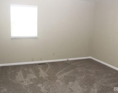 2555 Stanley Court - Photo Thumbnail 6