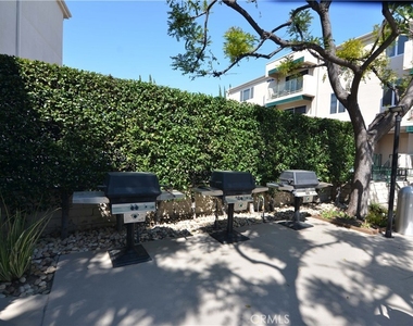 4501 Cedros Avenue - Photo Thumbnail 4