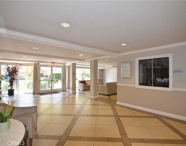 4501 Cedros Avenue - Photo Thumbnail 2