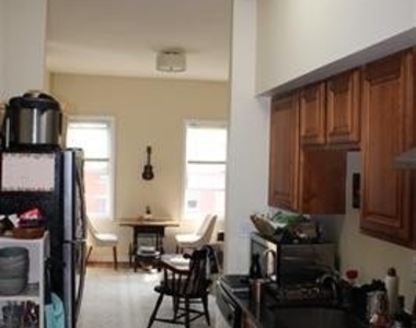 324 Washington St - Photo Thumbnail 3