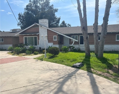 1620 W Orangewood Avenue - Photo Thumbnail 17