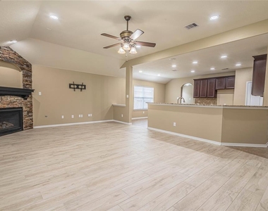 3318 Cactus Heights Lane - Photo Thumbnail 4