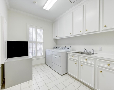 2310 Briarglen Drive - Photo Thumbnail 28