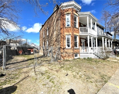 76 Henry Avenue - Photo Thumbnail 12