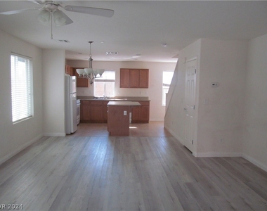 173 Belmont Canyon Place - Photo Thumbnail 4