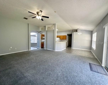 605 Red Mulberry Drive - Photo Thumbnail 5