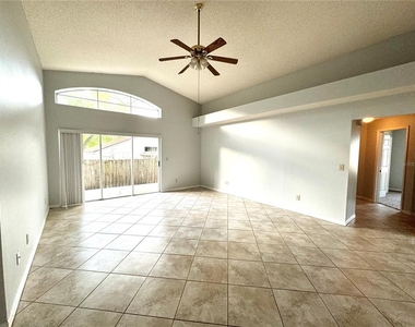 24319 Twin Lake Drive - Photo Thumbnail 22