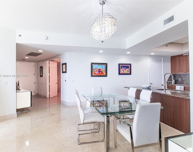 15901 Collins Ave - Photo Thumbnail 13