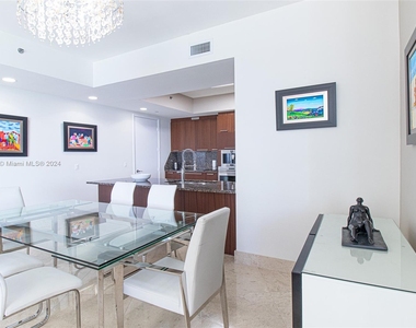 15901 Collins Ave - Photo Thumbnail 15