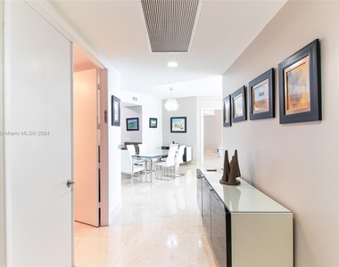 15901 Collins Ave - Photo Thumbnail 9