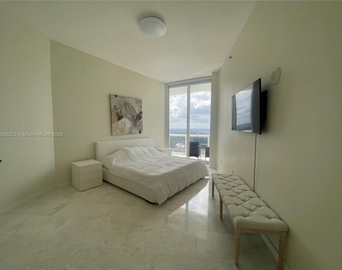 15901 Collins Ave - Photo Thumbnail 12