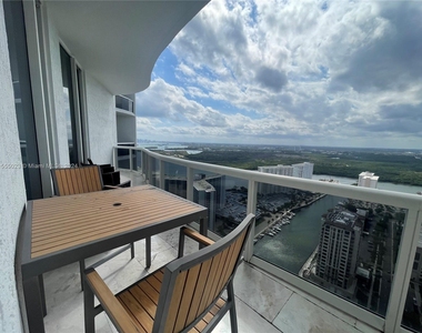 15901 Collins Ave - Photo Thumbnail 0