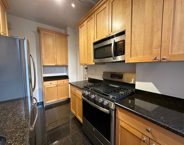 111 East 80th Street - Photo Thumbnail 5