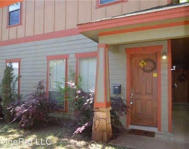 611 Franklin Blvd - Photo Thumbnail 23