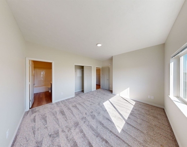 310 N Maple Avenue - Photo Thumbnail 8