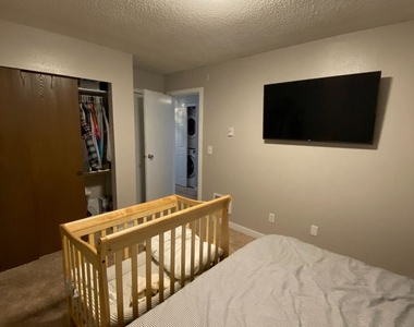 17430 Ambaum Blvd S #2 - Photo Thumbnail 10