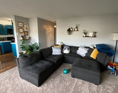 17430 Ambaum Blvd S #2 - Photo Thumbnail 4