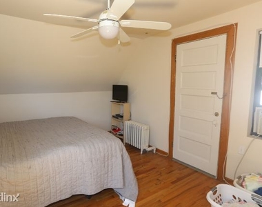 2202 W. Belmont, Unit R-5 - Photo Thumbnail 11