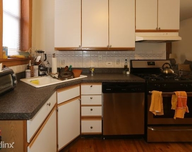 2202 W. Belmont, Unit R-8 - Photo Thumbnail 3