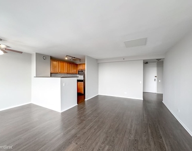 4334 N. Hazel, Unit A4081 - Photo Thumbnail 10