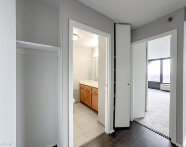 4334 N. Hazel, Unit A4081 - Photo Thumbnail 14