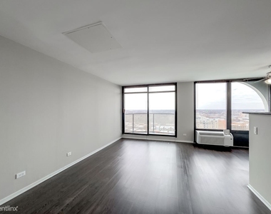 4334 N. Hazel, Unit A4081 - Photo Thumbnail 8