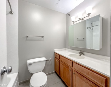 4334 N. Hazel, Unit A4081 - Photo Thumbnail 15